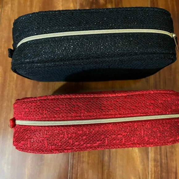 CHANEL BEAUTY CHRISTMAS MAKEUP POUCHES - Picture 2 of 2